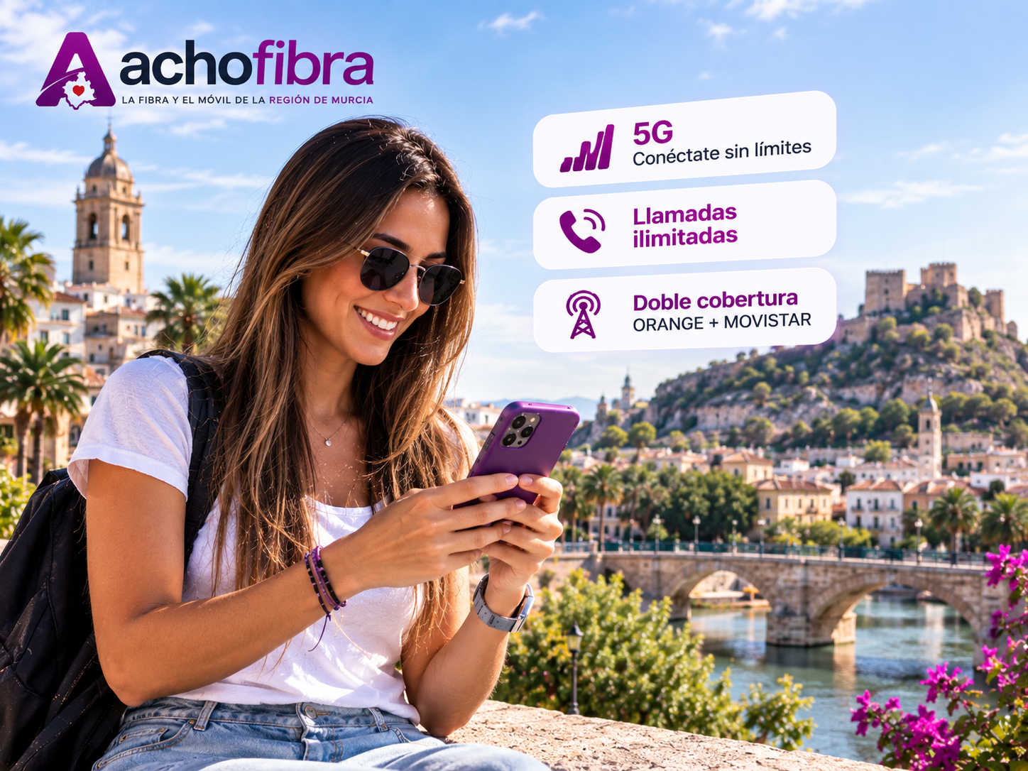 Persona utilizando su teléfono móvil